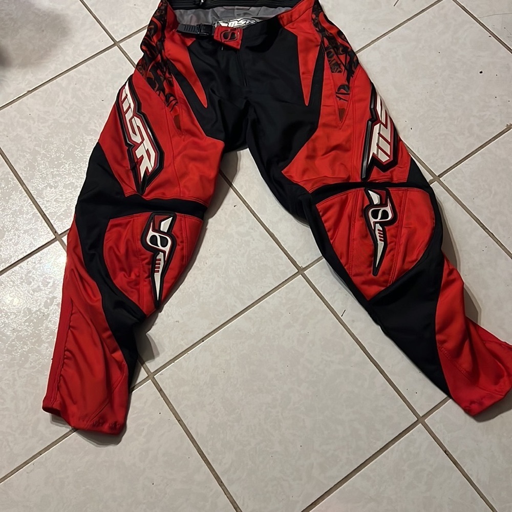 Motorcycle pants adult 30 MSR Axxis burn resistant knee panels. 3/4 mesh liner.